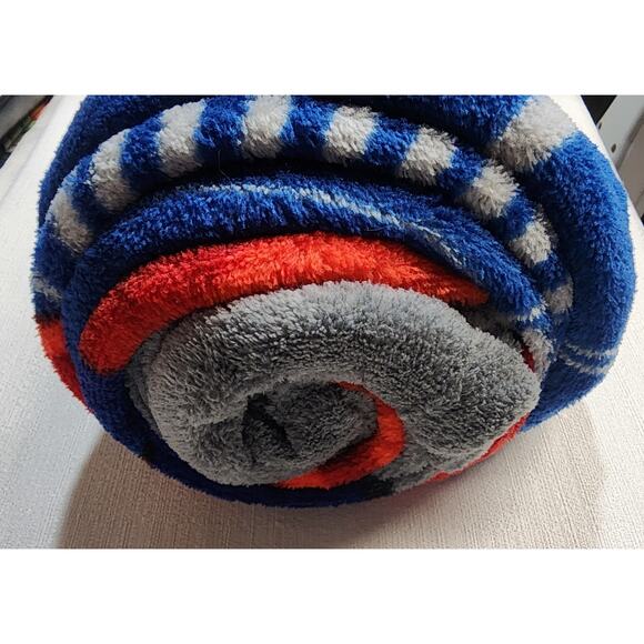 Marvel Spider-Man fleece throw 50'' x 60 ''-NEW - Picture 2 of 7